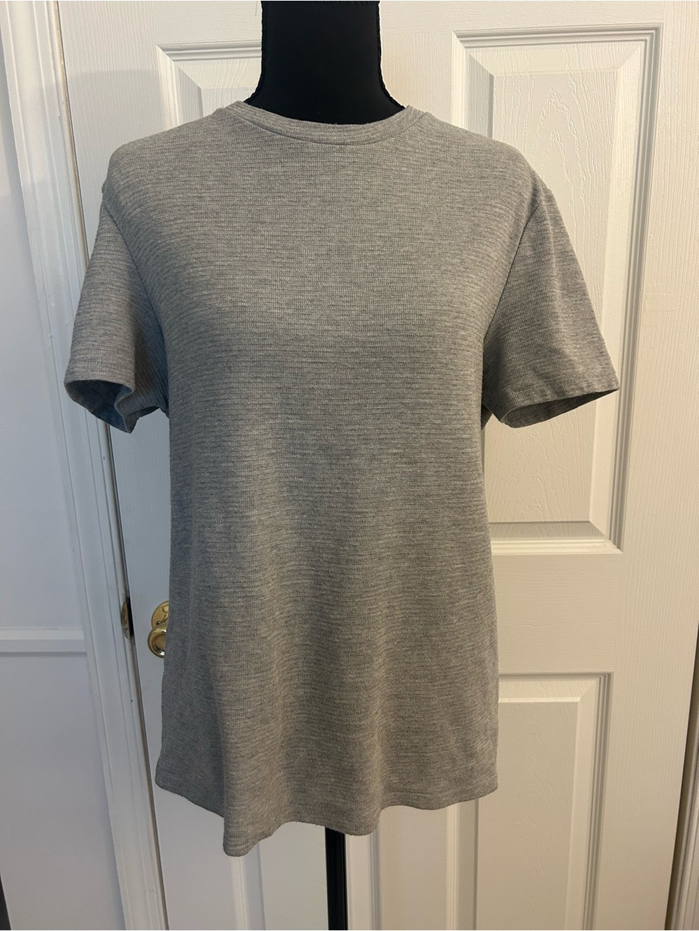 Zara Men's Short Sleeve Crewneck Tee in Heather Gray